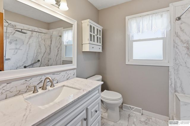 5067 S 130th Circle, Omaha, NE 68137