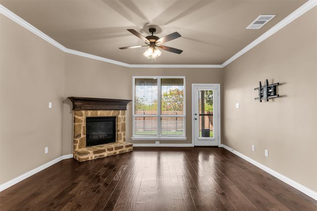 612 Sundrop Drive, Little Elm, TX 75068