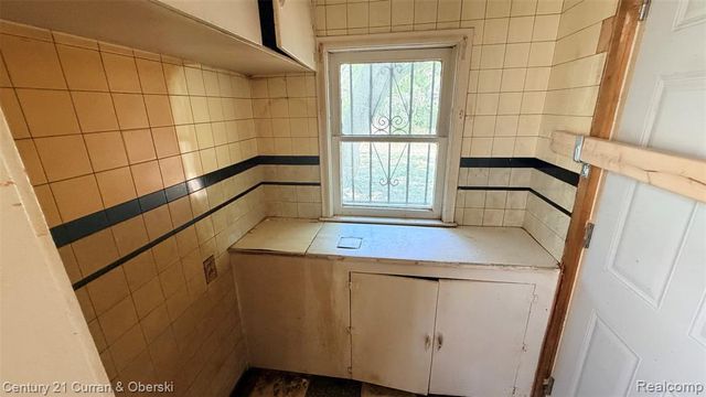 6324 Annland Street, Detroit, MI 48204