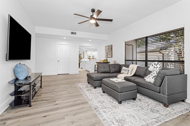 3111 Willowbend Road, Montgomery, TX 77356