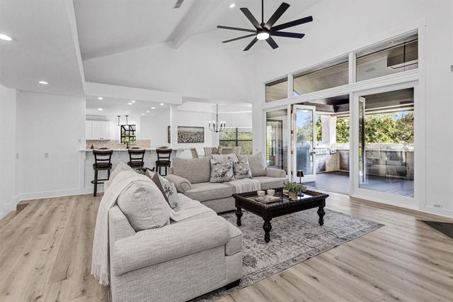 3111 Willowbend Road, Montgomery, TX 77356