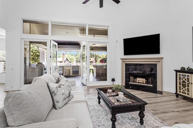 3111 Willowbend Road, Montgomery, TX 77356