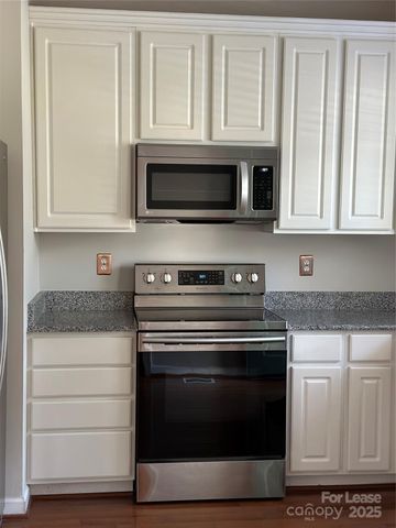121 Woodsong Lane, Mooresville, NC 28117