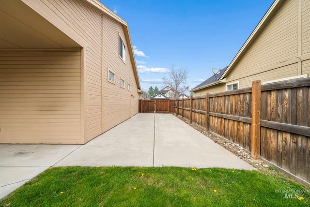 619 E Bonita Canyon, Meridian, ID 83642