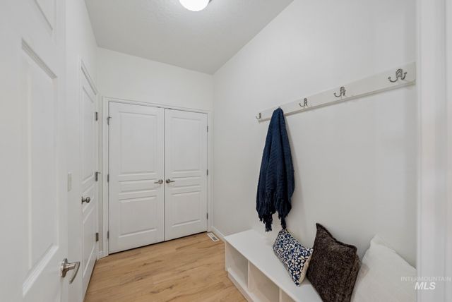 619 E Bonita Canyon, Meridian, ID 83642