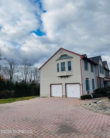 8 Ivy Lane, Wrightstown, NJ 08562