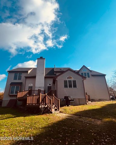 8 Ivy Lane, Wrightstown, NJ 08562