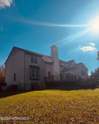 8 Ivy Lane, Wrightstown, NJ 08562