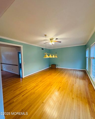 8 Ivy Lane, Wrightstown, NJ 08562