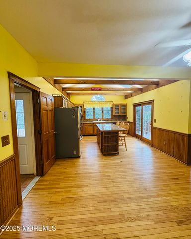 8 Ivy Lane, Wrightstown, NJ 08562