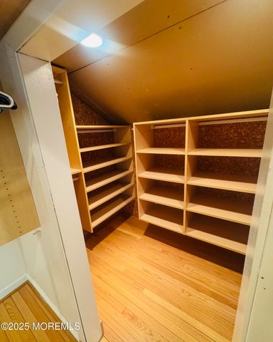 8 Ivy Lane, Wrightstown, NJ 08562