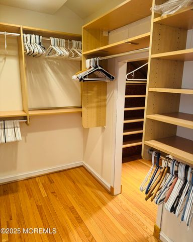 8 Ivy Lane, Wrightstown, NJ 08562