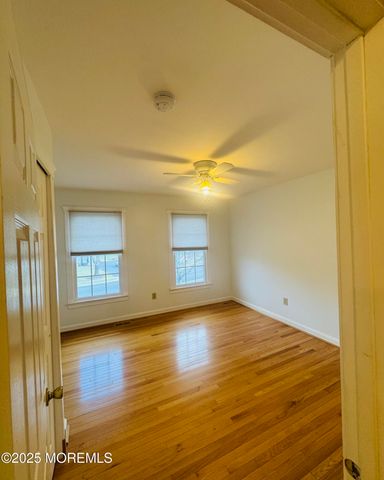 8 Ivy Lane, Wrightstown, NJ 08562