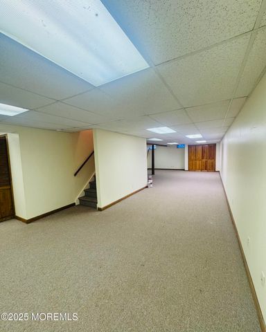 8 Ivy Lane, Wrightstown, NJ 08562