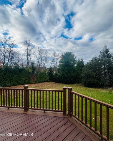 8 Ivy Lane, Wrightstown, NJ 08562