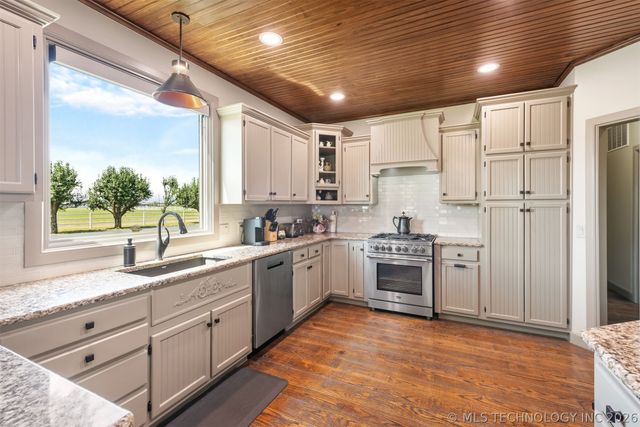 72878 S 230 Road, Wagoner, OK 74467