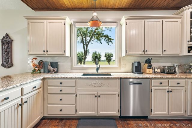 72878 S 230 Road, Wagoner, OK 74467