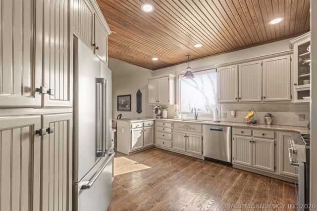 72878 S 230 Road, Wagoner, OK 74467