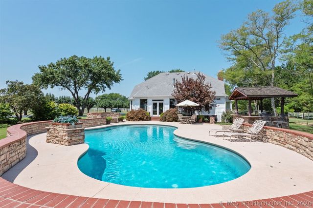 72878 S 230 Road, Wagoner, OK 74467