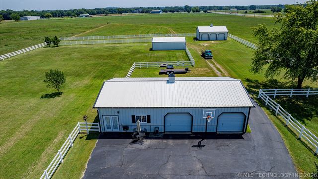 72878 S 230 Road, Wagoner, OK 74467