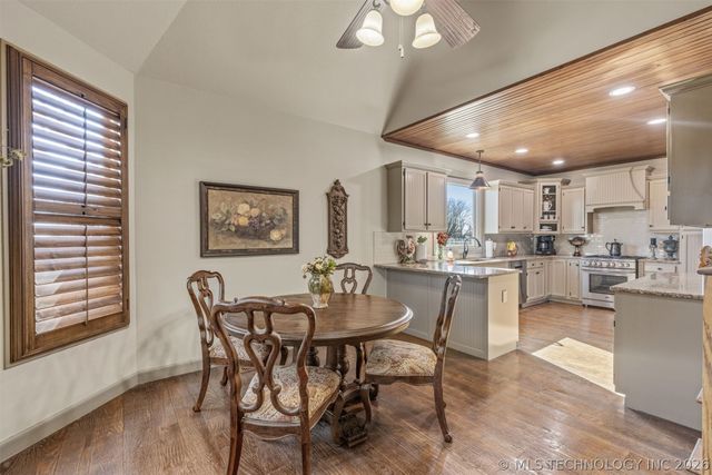 72878 S 230 Road, Wagoner, OK 74467