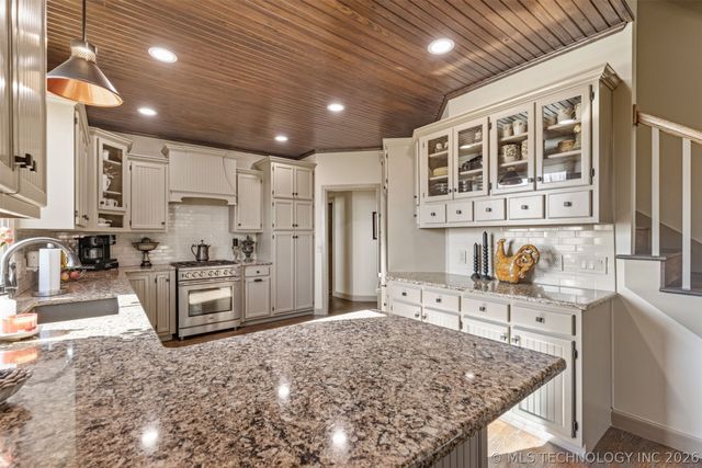 72878 S 230 Road, Wagoner, OK 74467