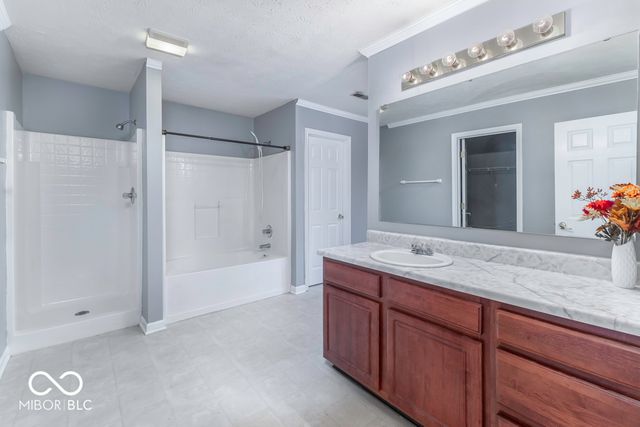 143 Davis Drive, Whiteland, IN 46184