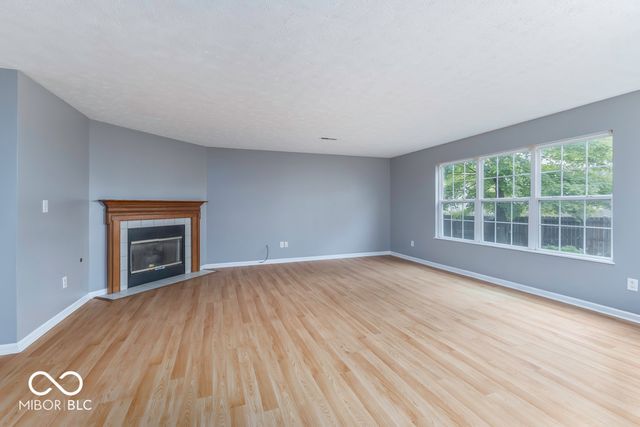 143 Davis Drive, Whiteland, IN 46184