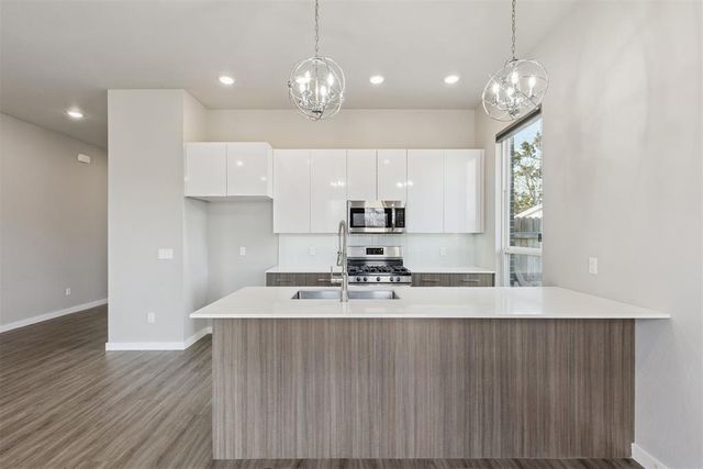 518 N Marshall Drive, Midwest City, OK 73110