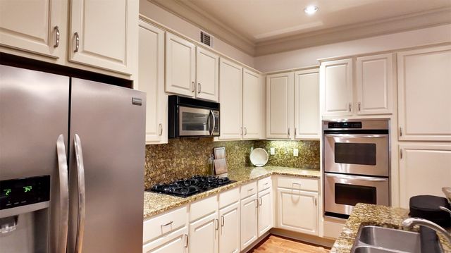 3303 Blackburn Street 405, Dallas, TX 75204