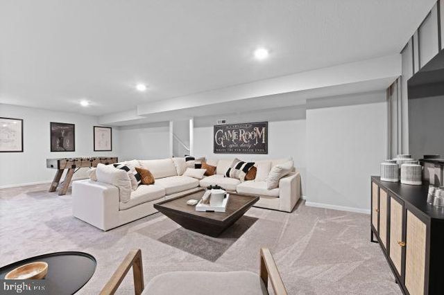 8 REGENT CIRCLE, Hagerstown, MD 21742