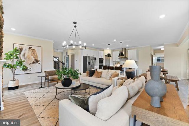 8 REGENT CIRCLE, Hagerstown, MD 21742