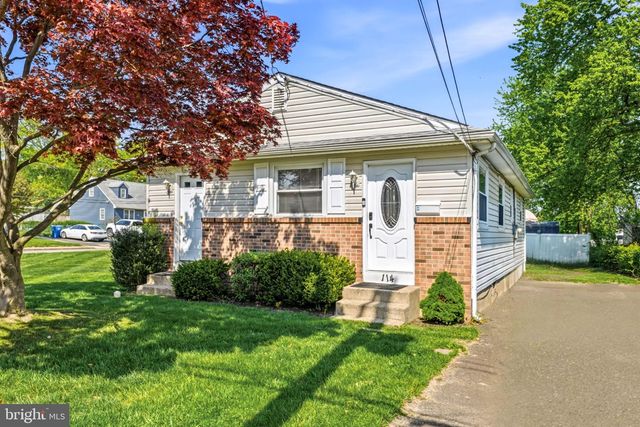 114 GRANDVIEW AVE, Morrisville, PA 19067