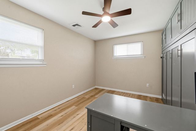 114 GRANDVIEW AVE, Morrisville, PA 19067
