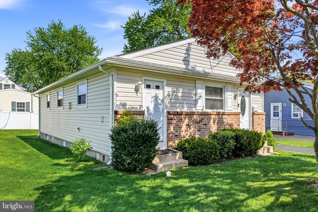 114 GRANDVIEW AVE, Morrisville, PA 19067