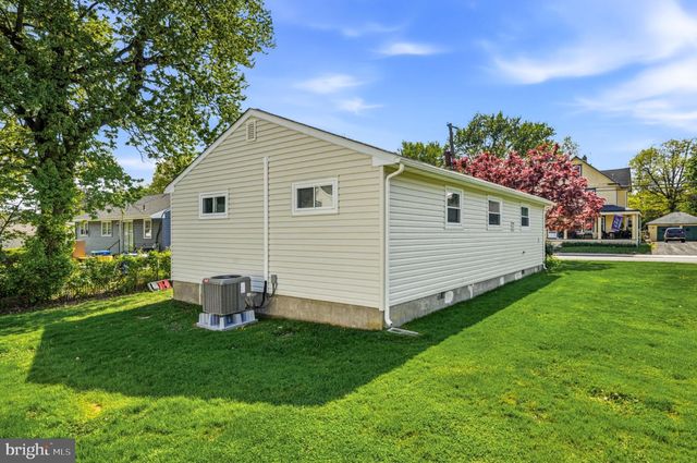 114 GRANDVIEW AVE, Morrisville, PA 19067