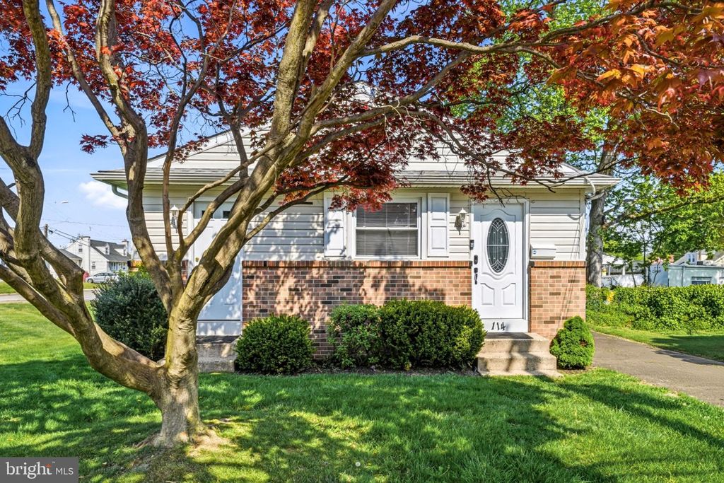 114 GRANDVIEW AVE, Morrisville, PA 19067