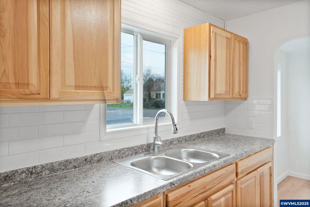 1405 Calapooia St SW, Albany, OR 97321