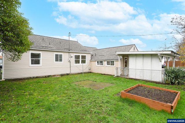 1405 Calapooia St SW, Albany, OR 97321