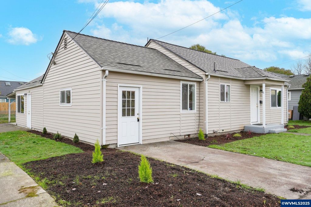 Image 2 of property listing at 1405 Calapooia St SW, Albany, OR 97321