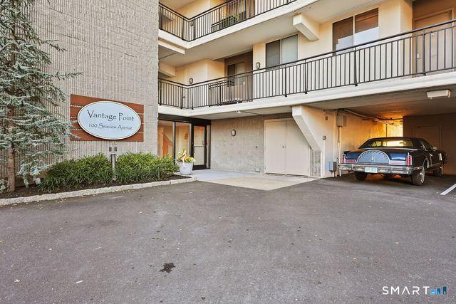 100 Seaview Avenue 2J, Norwalk, CT 06855