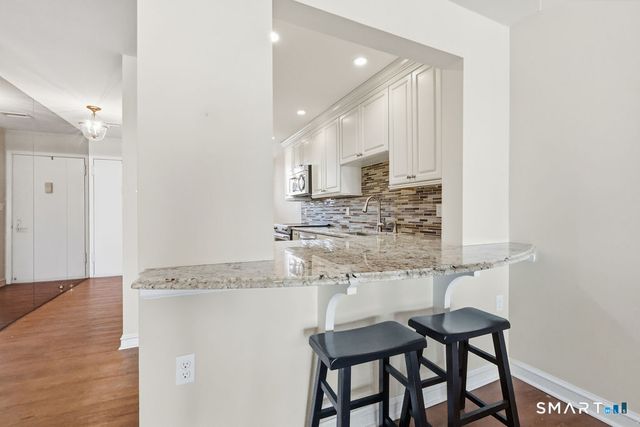 100 Seaview Avenue 2J, Norwalk, CT 06855