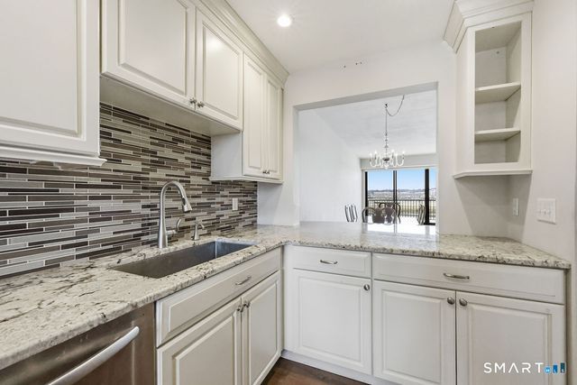 100 Seaview Avenue 2J, Norwalk, CT 06855