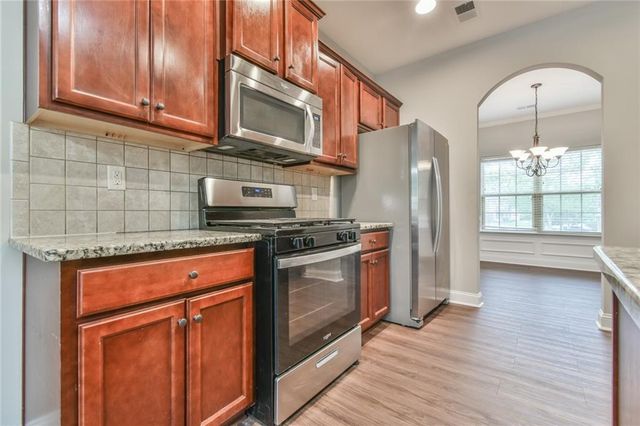 3633 Fallen Oak Drive, Buford, GA 30519