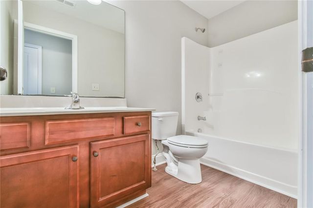 3633 Fallen Oak Drive, Buford, GA 30519