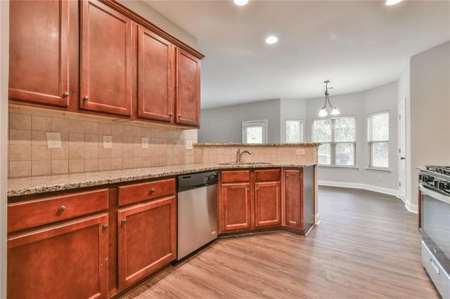 3633 Fallen Oak Drive, Buford, GA 30519