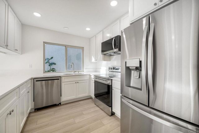 10218 Caminito Surabaya, San Diego, CA 92131