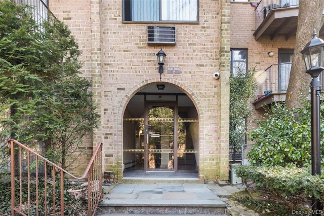 500 Central Park Avenue 212, Scarsdale, NY 10583