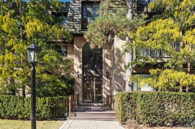 500 Central Park Avenue 212, Scarsdale, NY 10583