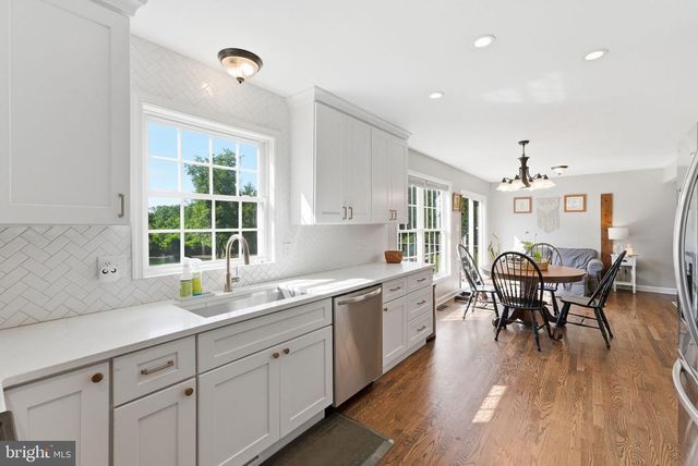 18198 SPRINGS RD, Jeffersonton, VA 22724